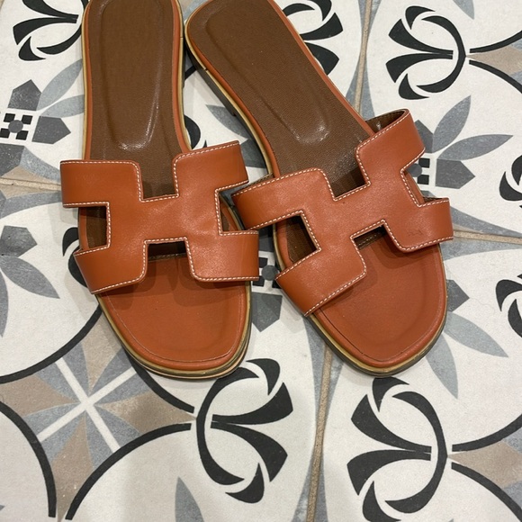 Oran style Brown Leather Slide Sandals size 6 - Picture 2 of 6